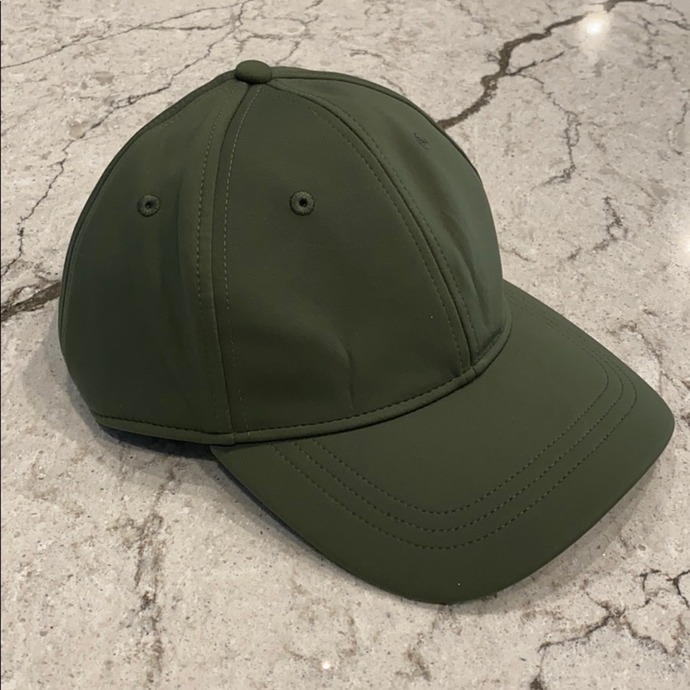 Lululemon baller hat olive